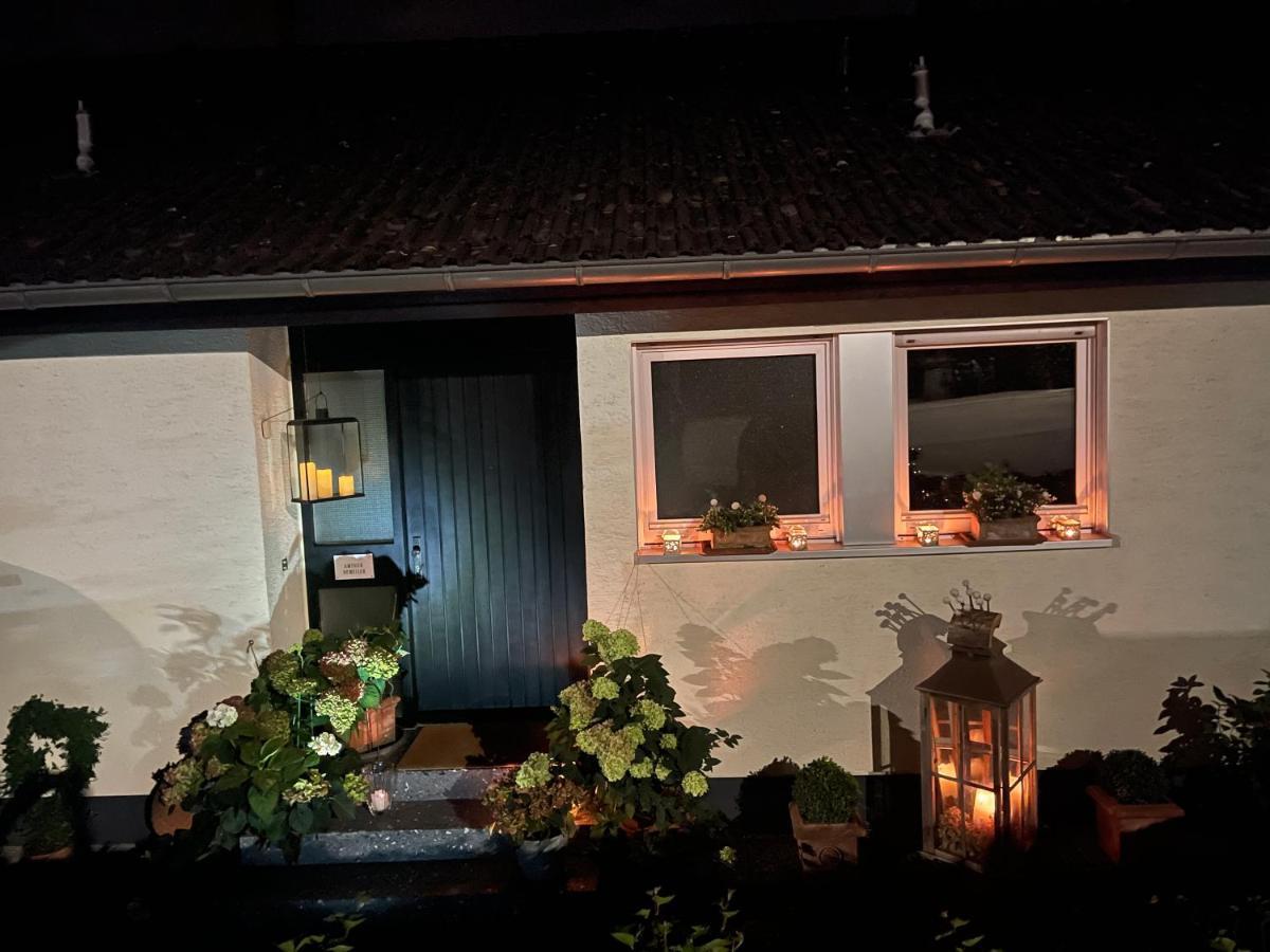 Appartement Region Esslingen - Naehe Messe - Flughafen - Stuttgart - Wohnen Und Arbeiten Auf Zeit In 120M2 Wohlfuehlatmosphaere - Ab 3 Uebernachtungen - Geeignet Fuer 4 Pers Incl Kinder - Beistellbett Moeglich - Kinder Und Tiere Willkommen - Garage F Altbach Екстериор снимка