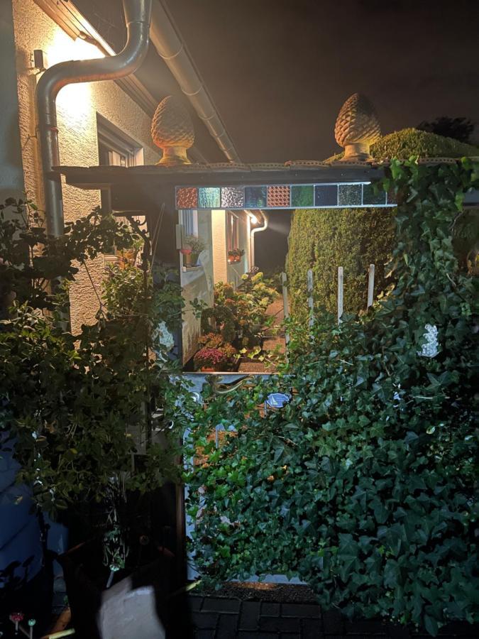 Appartement Region Esslingen - Naehe Messe - Flughafen - Stuttgart - Wohnen Und Arbeiten Auf Zeit In 120M2 Wohlfuehlatmosphaere - Ab 3 Uebernachtungen - Geeignet Fuer 4 Pers Incl Kinder - Beistellbett Moeglich - Kinder Und Tiere Willkommen - Garage F Altbach Екстериор снимка